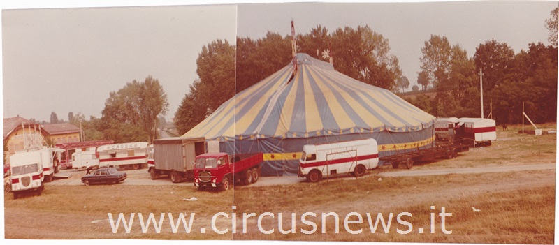 Circo Espana nel 1978 ad Albinea (RE) - foto di Manuel Roncallia Circo Espana nel 1978 ad Albinea (RE) - foto di Manuel Roncallia