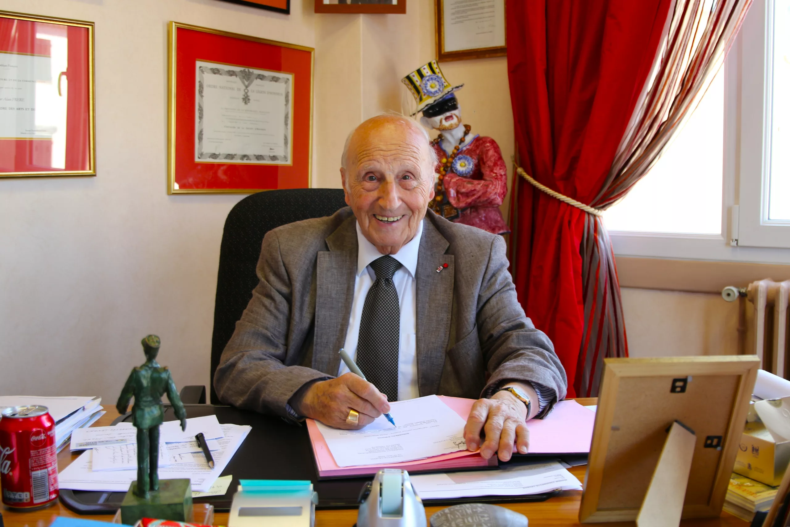 Dr. Alain Frère: 90 anni di circo