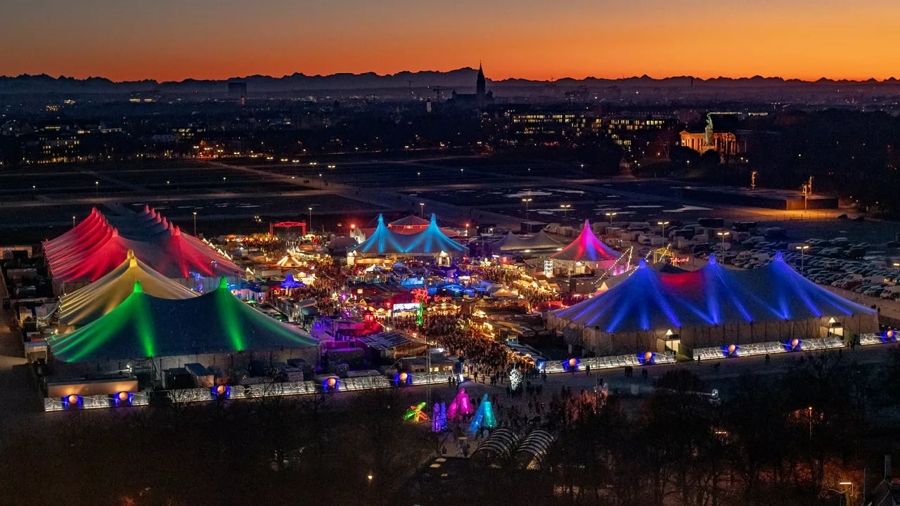 Monaco di Baviera accende l’inverno con il Tollwood Winterfestival 2025