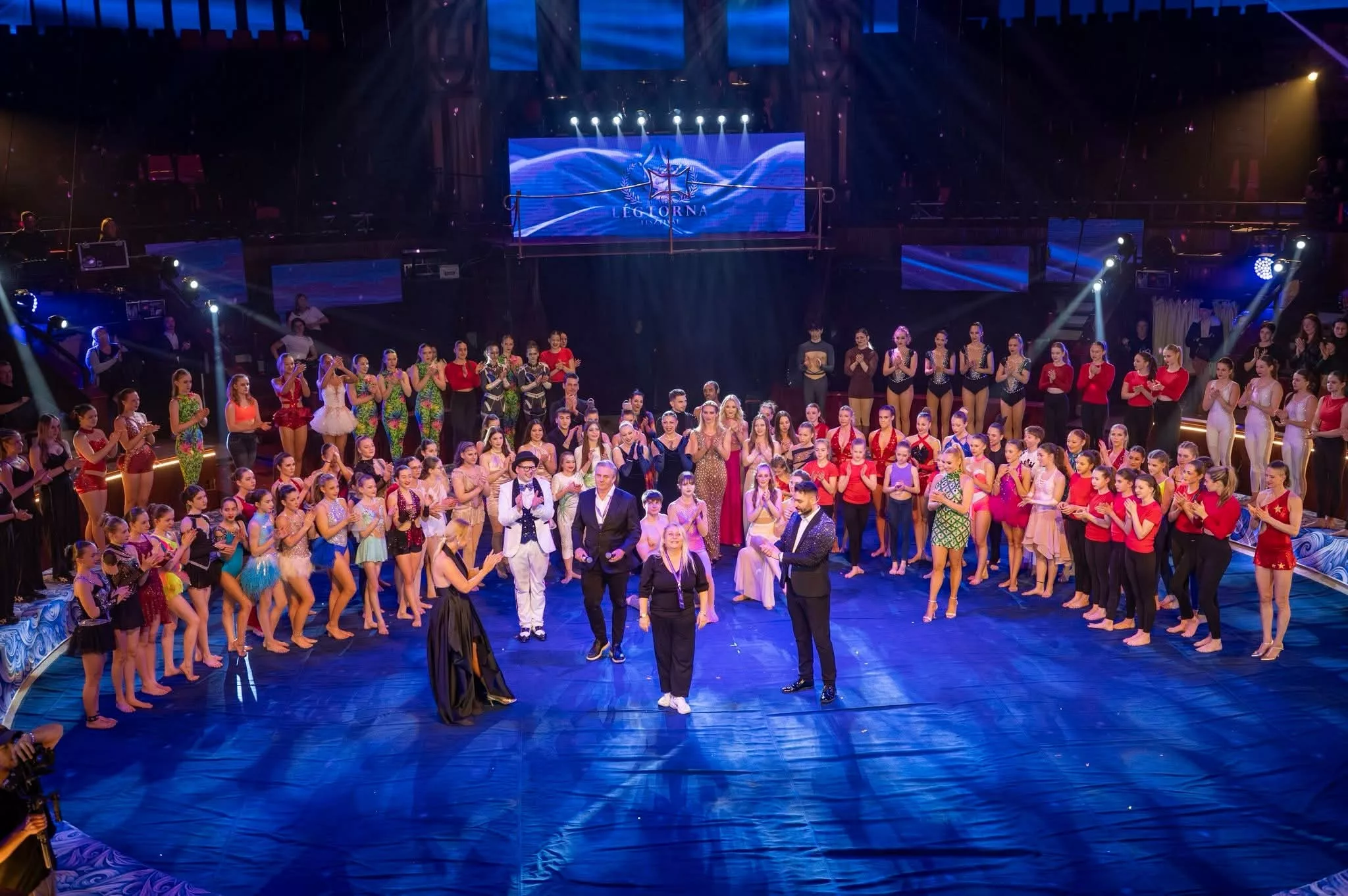 Budapest lancia la nuova frontiera del circo aereo